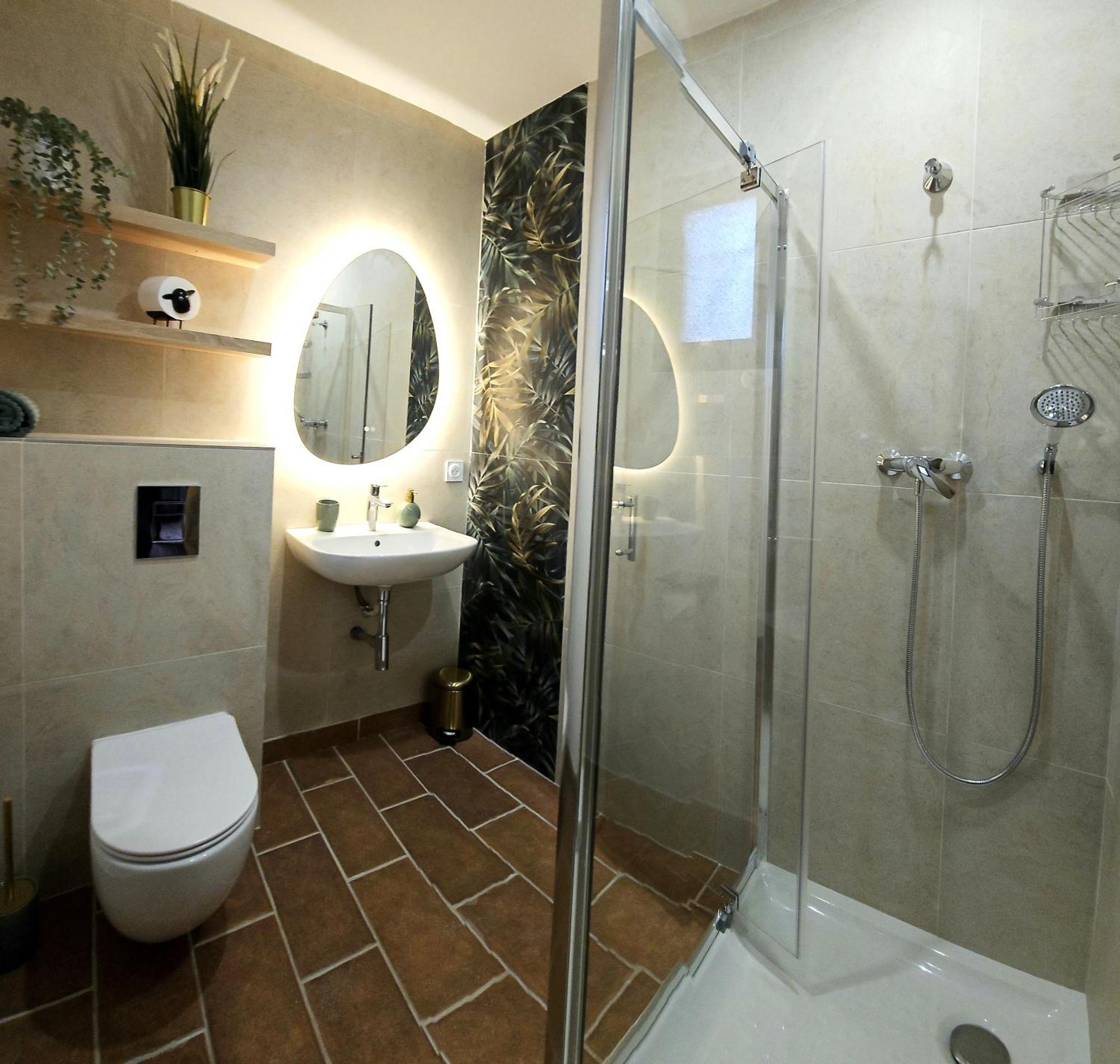 Villa Tropez Chambres D'Hotes Le Luc Bagian luar foto