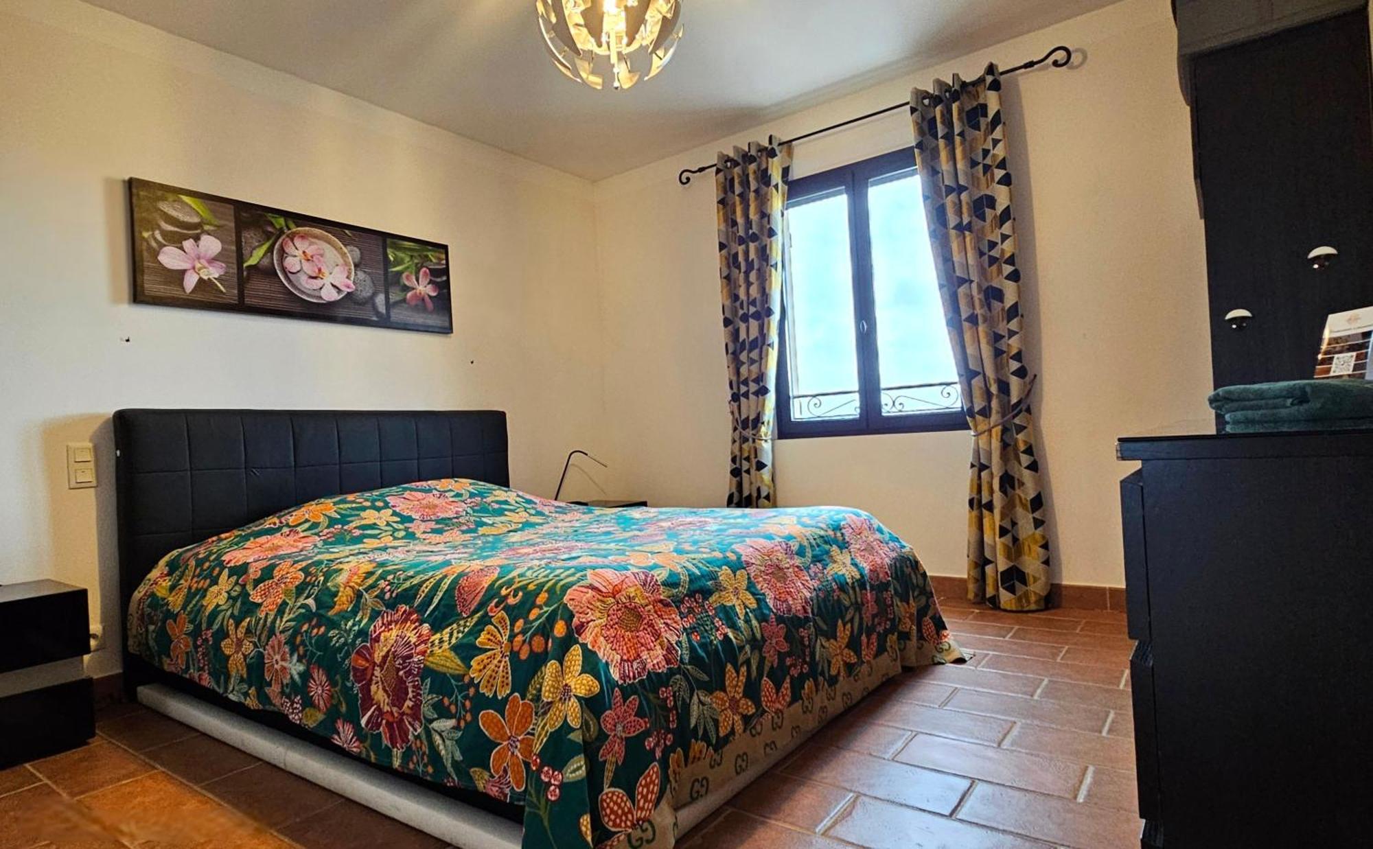 Villa Tropez Chambres D'Hotes Le Luc Bagian luar foto